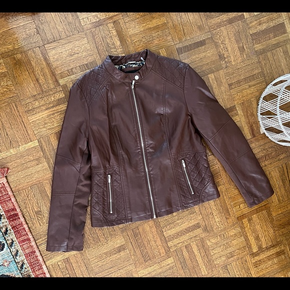 Black Rivet jacket - Picture 6 of 7